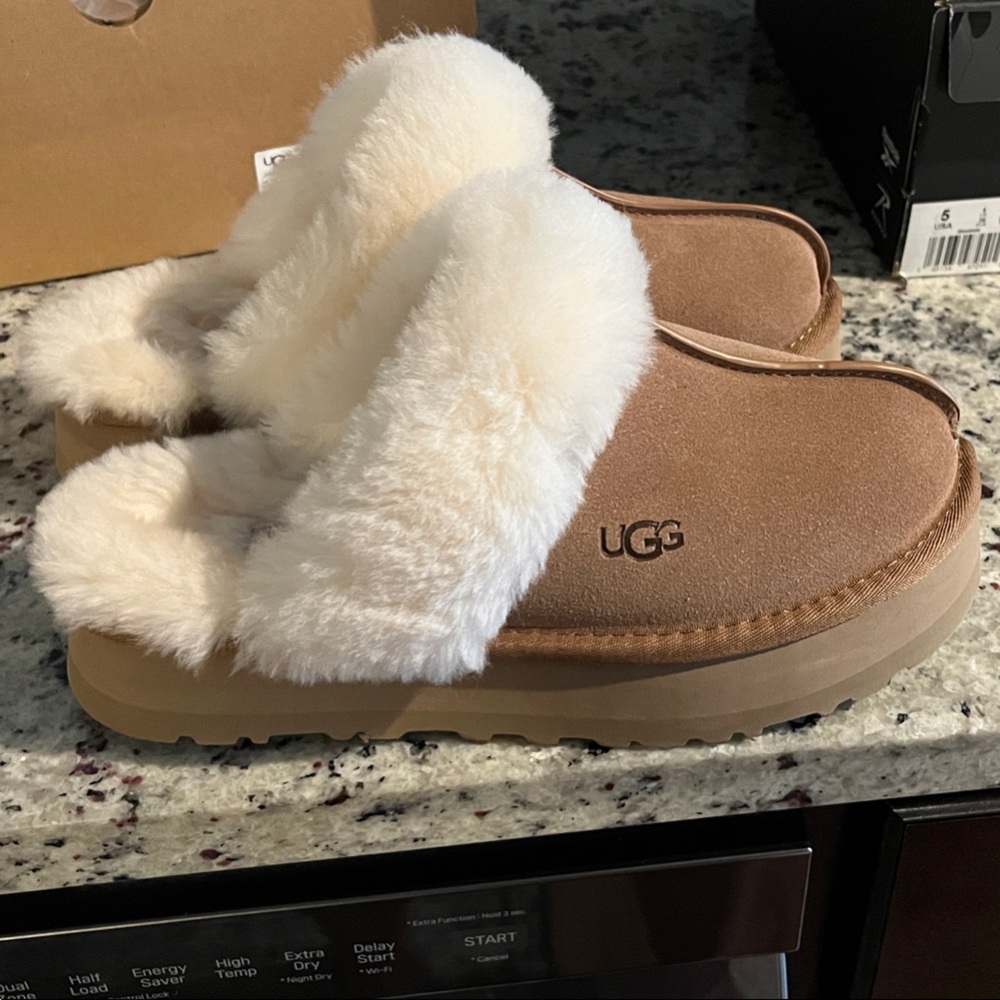 UGG women’s Disquette slipper chestnut